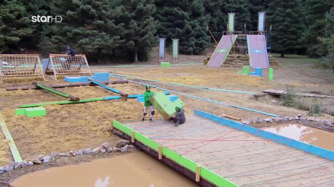 Φάρμα: Η στιγμή που η Βαλεντίνα μπερδεύεται στα σχοινιά και πέφτει