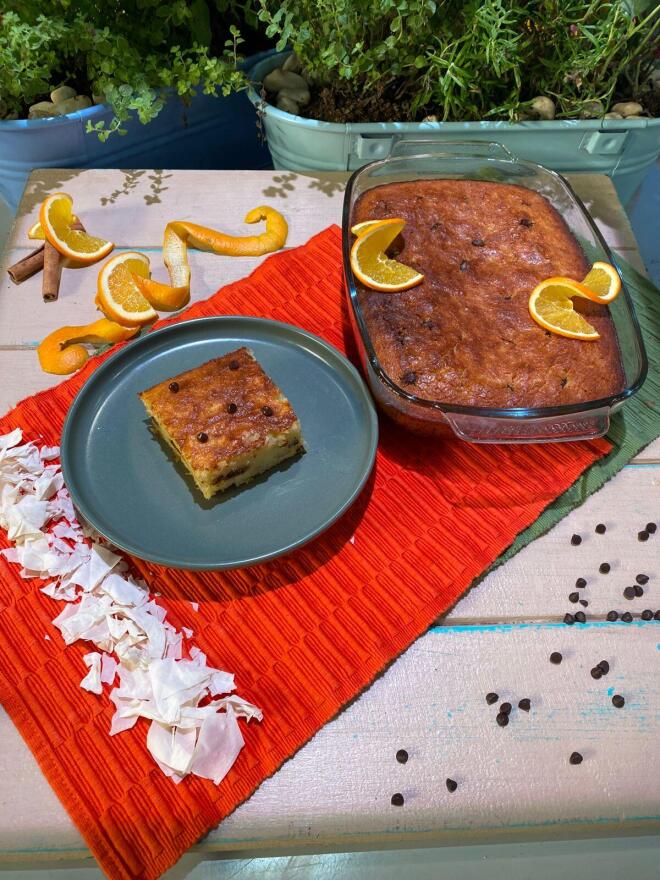 Φανταστική συνταγή για πορτοκαλόπιτα με δάκρυα σοκολάτας