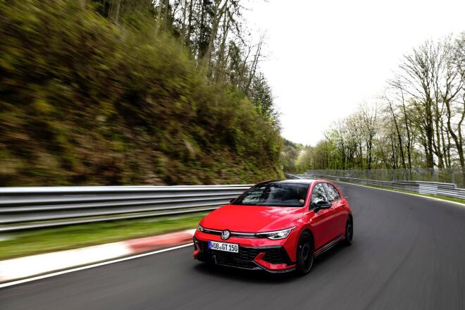 VW: Πήρε τέσσερα Golden Steering Wheel
