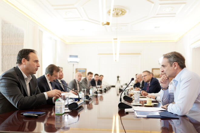 Παρουσίαση ψηφιακών εφαρμογών για τον έλεγχο πώλησης αλκοόλ και καπνού σε ανήλικους/ EUROKINISSI