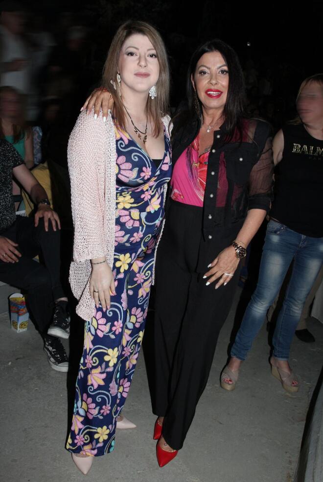 Είναι γνωστό ότι η Άντζελα Δημητρίου μεγάλωσε μόνη της την κόρη της, Όλγα