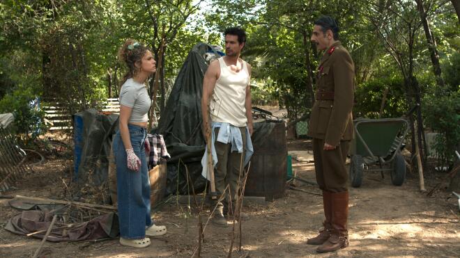 Τα Φαντάσματα: Η Καλλιρόη αρχίζει να βλέπει τον Χάρη με άλλο... μάτι!