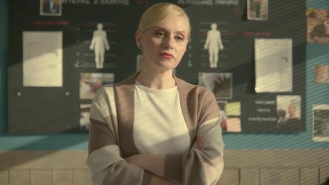 IQ 160: Ο Καλατζής επιστρέφει στην υπηρεσία, η Δάφνη... αποχωρεί