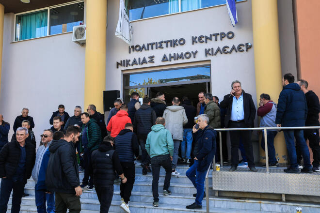 Μπλόκα και κλείσιμο τελωνείων και λιμανιών αποφάσισαν οι αγρότες
