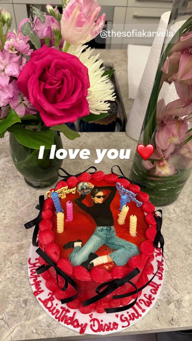 Σοφία Καρβέλα: Τα «Χρόνια πολλά» της Άννας Βίσση κι η τούρτα - έκπληξη!