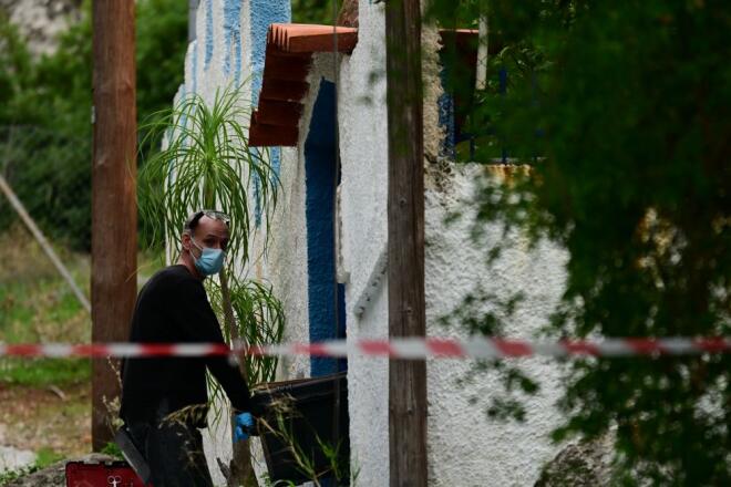 Σαλαμίνα: Το χρονικό του στυγερού εγκλήματος με θύμα την 75χρονη 