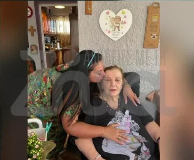 Η ηλικιωμένη που δολοφονήθηκε στη Σαλαμίνα με την κόρη της