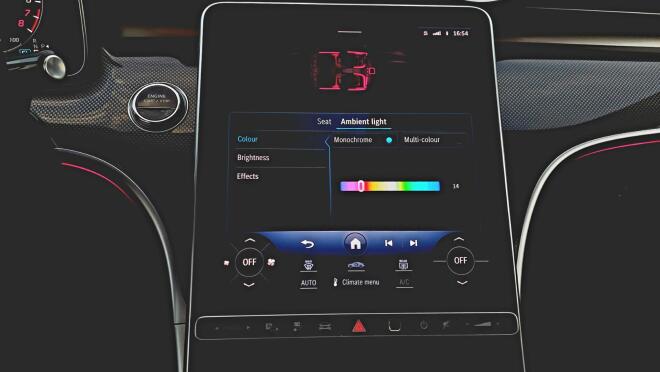 Δοκιμάζουμε τη νέα Mercedes C400e 4MATIC