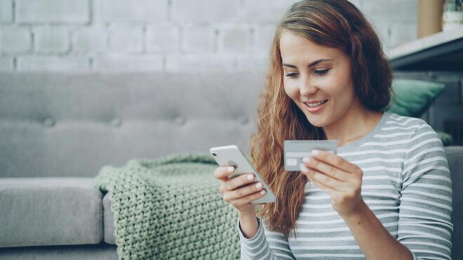 Η μόδα την περίοδο της Black Friday απαιτεί προσεκτικές κινήσεις και εγρήγορση, ώστε να βγείτε απόλυτα κερδισμένες από τα online ή φυσικά ψώνια σας.