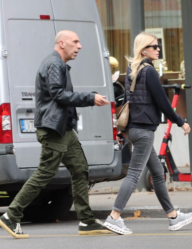 Ο Γιάννης Μπρατάκος κι η Έλενα Ράπτη είναι πολύ... busy κι αυτό φαίνεται! 