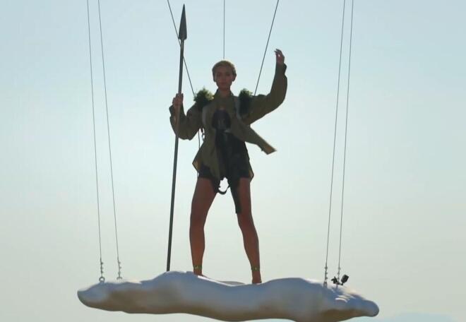 GNTM: «Είσαι όνειρο!» - Υποκλίθηκε η Ζενεβιέβ στο set της Άννας!