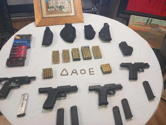 Κύκλωμα με πλαστούς πίνακες: Τι είχε βρεθεί στην αστυνομική επιχείρηση της ΕΛΑΣ