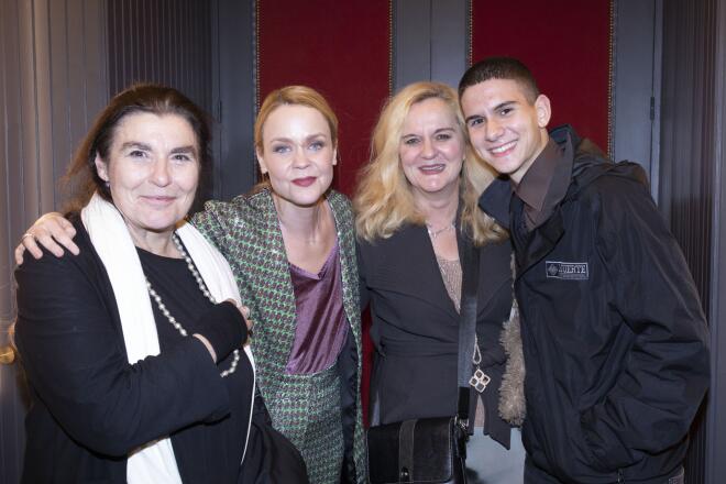 Λυδία Κονιόρδου-Λένα Παπαληγούρα-Μαριάννα Κάλμπαρη/ NDP ΘΩΜΑΣ ΔΑΣΚΑΛΑΚΗΣ