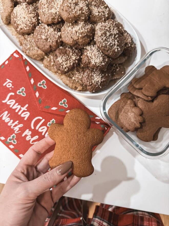 H κουζίνα μυρισε Χριστούγεννα