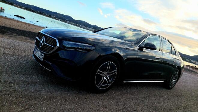 Mercedes-Benz E 220 d: Δοκιμάζουμε την «αστεράτη» λιμουζίνα