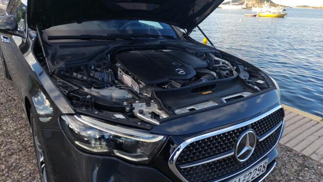 Mercedes-Benz E 220 d: Δοκιμάζουμε την «αστεράτη» λιμουζίνα