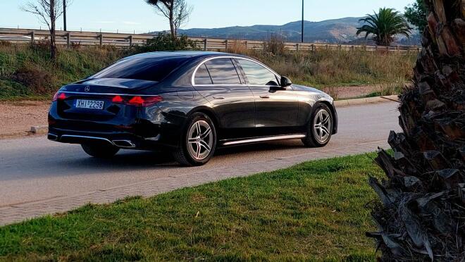 Mercedes-Benz E 220 d: Δοκιμάζουμε την «αστεράτη» λιμουζίνα