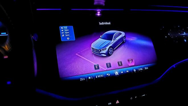 Mercedes-Benz E 220 d: Δοκιμάζουμε την «αστεράτη» λιμουζίνα