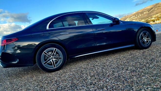 Mercedes-Benz E 220 d: Δοκιμάζουμε την «αστεράτη» λιμουζίνα