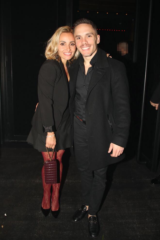 Γενέθλια Πετρούνια στον Μάστορα- Η τούρτα και οι αγκαλιές με τη Μιλλούση