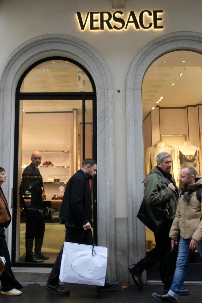εξαγορά της Versace από την Prada 3