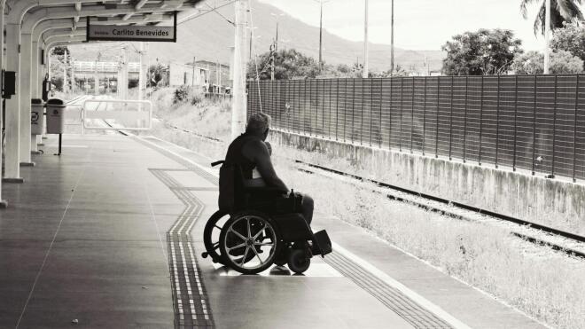 Η συντριπτική πλειονότητα των ατόμων με αναπηρία, χρόνιες ή/και σπάνιες παθήσεις δηλώνουν ότι αντιμετωπίζουν συστηματικά διακρίσεις σε όλους τους τομείς της κοινωνικής δομής