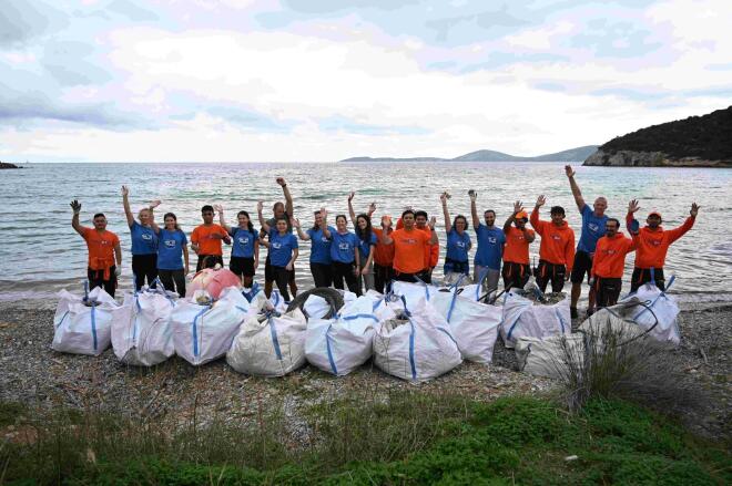 Hyundai και Healthy Seas: Έβγαλαν 40 τόνους απορρίματα από την θάλασσα