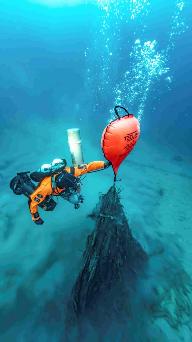 Hyundai και Healthy Seas: Έβγαλαν 40 τόνους απορρίματα από την θάλασσα