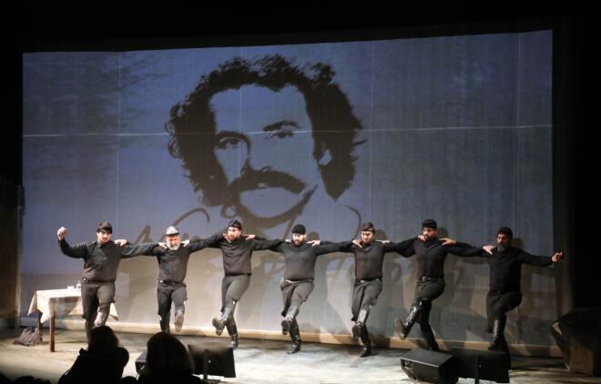 Πρεμιέρα της παράστασης «Νίκος Ξυλούρης - Ο αρχάγγελος της Κρήτης»/ NDΡ ΕΛΛΗ ΠΟΥΠΟΥΛΙΔΟΥ