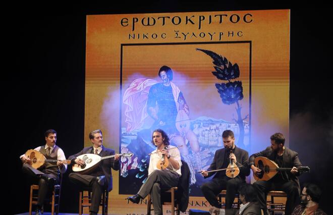 Ο Αιμιλιανός Σταματάκης στον ρόλο του Νίκου Ξυλούρη/ / NDP ΕΛΛΗ ΠΟΥΠΟΥΛΙΔΟΥ