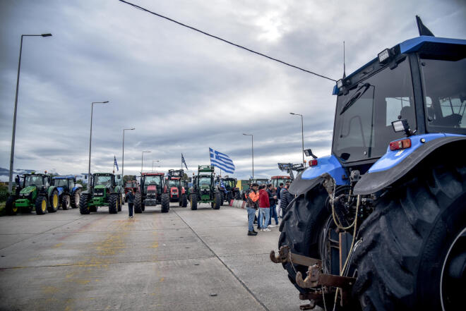 μπλόκα αγρότες1
