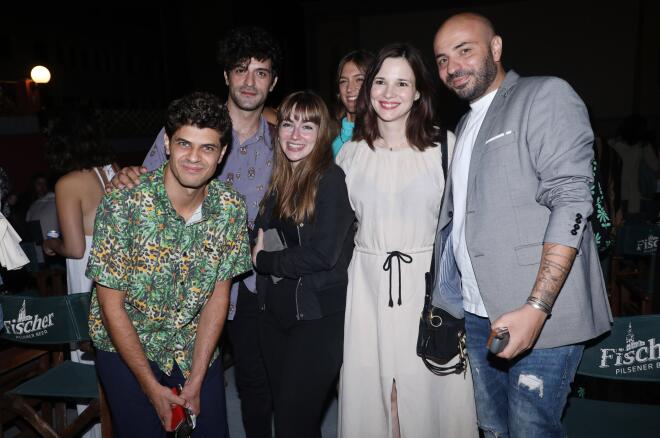 Δημήτρης Αποστολόπουλος- Γιούλη Γεωργακοπούλου- Ευγενία Δημητροπούλου- Σταύρος Ποταμιάνος στην παρουσίαση της σειράς Γλυκάνισος, το 2022/ NDP ΑΝΔΡΕΑΣ ΝΙΚΟΛΑΡΕΑΣ