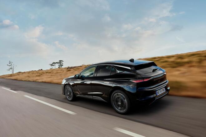 DS N°4: Διαθέσιμο στην Ελλάδα - Εκδόσεις και τιμές