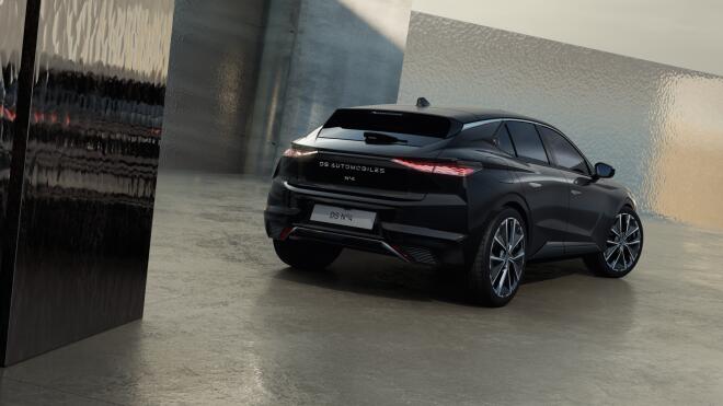 DS N°4: Διαθέσιμο στην Ελλάδα - Εκδόσεις και τιμές