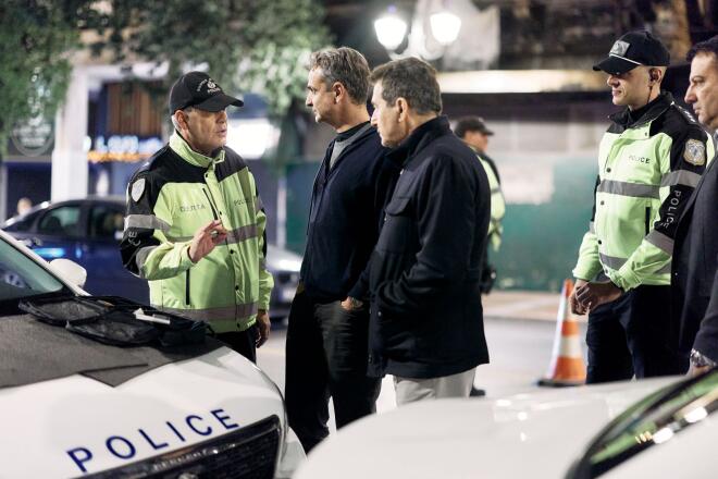 Ενημέρωση του Κ. Μητσοτάκη για τη διαδικασία του αλκοτεστ παρουσία του Υπουργού Προστασίας του Πολίτη