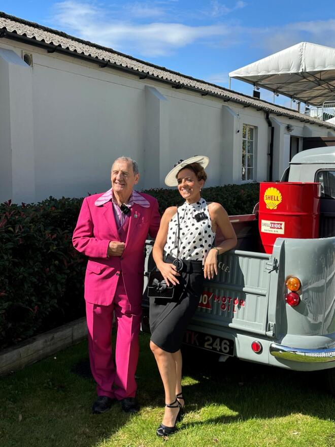 To Traction στο περίφημο Goodwood Revival στη Βρετανία