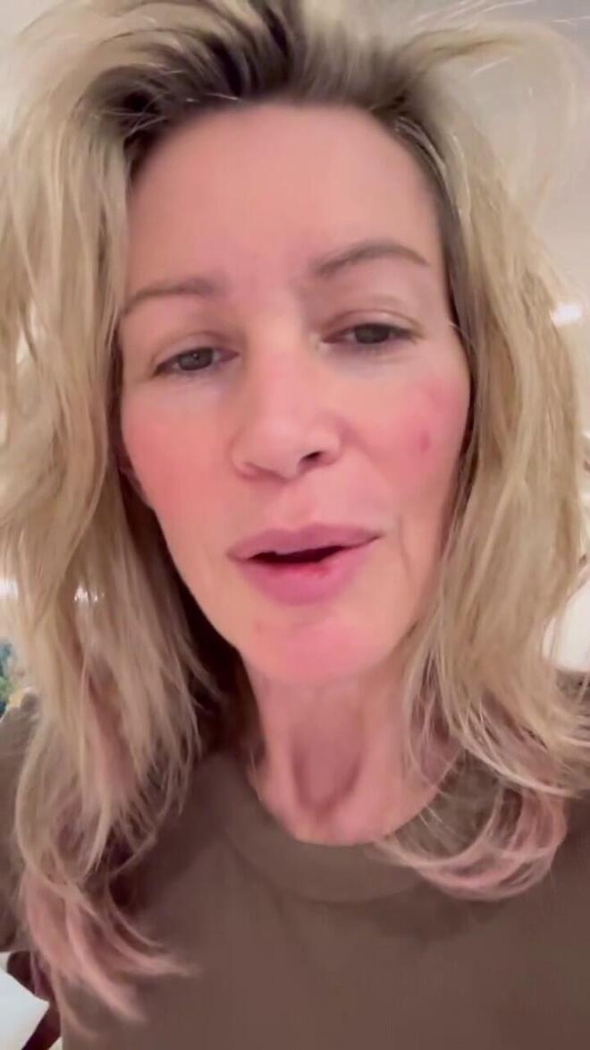 Η Άριελ Κωνσταντινίδη έγινε μαμά για τρίτη φορά στα 53 της χρόνια