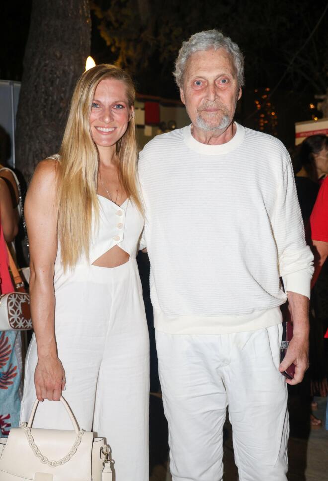 Ο Αλμπέρτο Εσκενάζυ με την κόρη του, Σάρα Εσκενάζυ /NDP Photo Agency - Ανδρέας Νικολαρέας