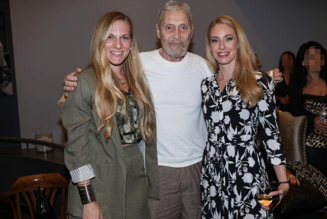  Σάρα Εσκενάζη-Αλμπέρτο Εσκενάζη-Σοφία Μανωλάκου