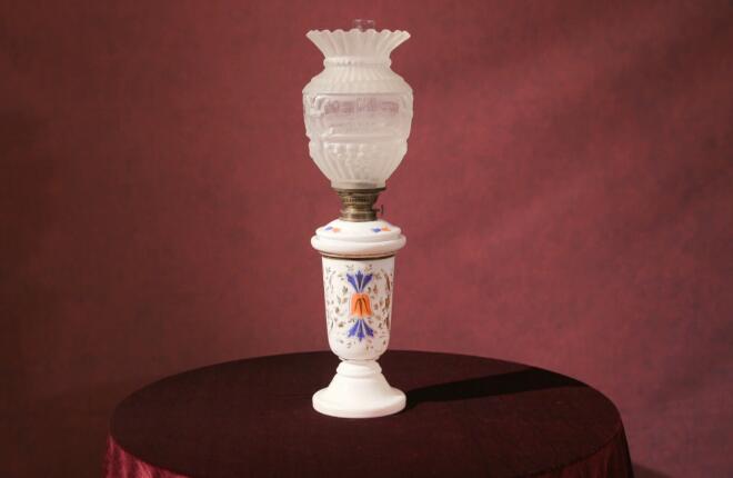 Δημοπρασία με το... Chanel γάντι σήμερα στο Cash or Trash!