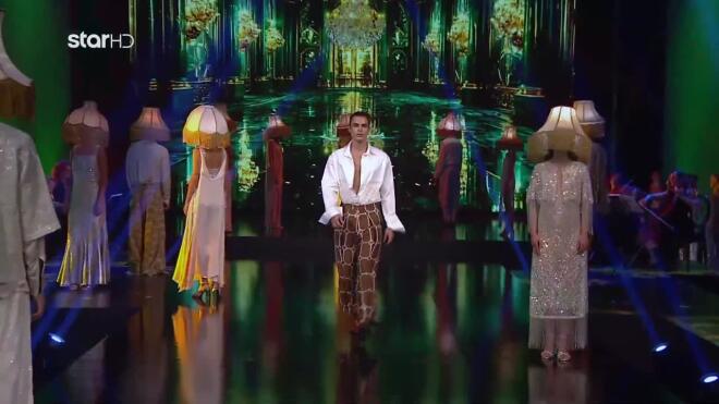 GNTM: Ο Ανέστης μαγνήτισε τα βλέμματα στην πασαρέλα