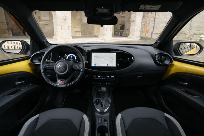 Toyota Aygo Cross Hybrid Electic: Γιατί είναι ξεχωριστό το νέο μοντέλο  