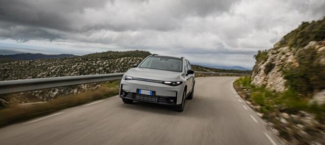 Leapmotor C10 REEV: Με PHEV τεχνολογία και τιμή 33.900 ευρώ