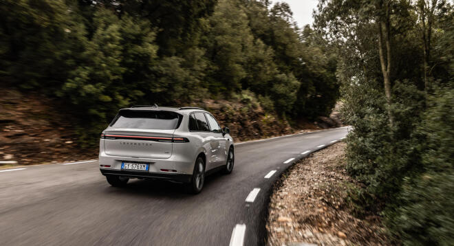 Leapmotor C10 REEV: Με PHEV τεχνολογία και τιμή 33.900 ευρώ