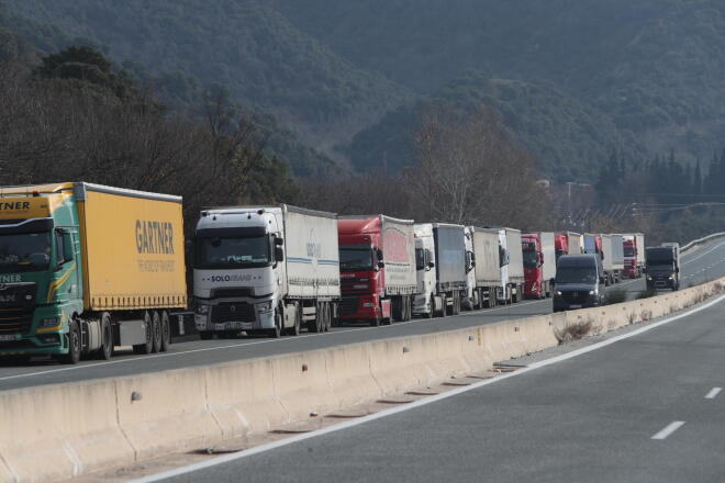 Κλιμακώνονται οι κινητοποιήσεις σε Μπράλο, Αταλάντη και Χαλκίδα