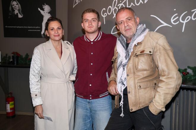 Θεοφανία Παπαθωμά- Πασχάλης Τσαρούχας με τον γιο τους, Αχιλλέα/ NDP ΑΝΔΡΕΑΣ ΝΙΚΟΛΑΡΕΑΣ