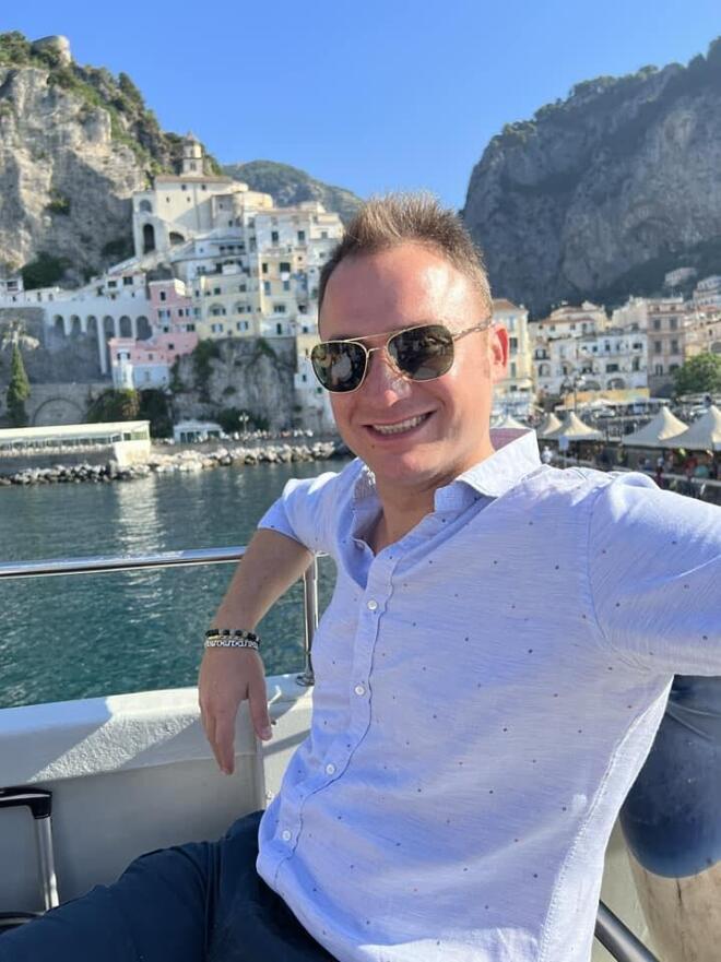 Ο άνδρας μετά τη δολοφονία ανέβηκε στην ταράτσα της πολυκατοικίας και πήδηξε στο κενό