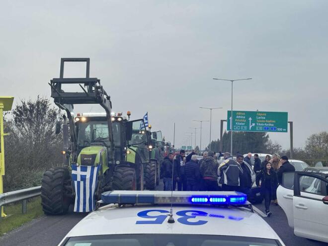 Κλειστές για φορτηγά οι σήραγγες των τεμπών