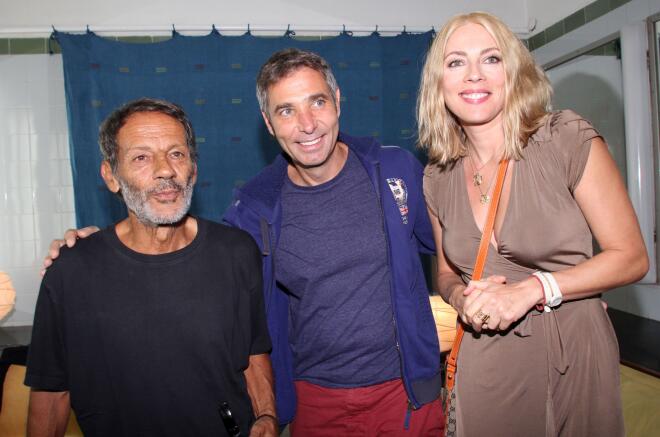 Αθερίδης και Καρύδη στην παράσταση «Μελίνα: όπου και να ταξιδέψω, η Ελλάδα...», που παρουσιάστηκε στο Ηρώδειο τον Σεπτέμβριο του 2013. Του μουσικό σκέλος είχε αναλάβει ο κορυφαίος συνθέτης, Σταύρος Ξαρχάκος/ NDP