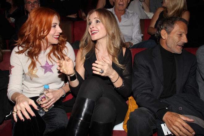 Σμαράγδα Καρύδη -Ηρώ Σαΐα- Σταύρος Ξαρχάκος σε θεατρική πρεμιέρα, τον Νοέμβριο του 2015/ NDP